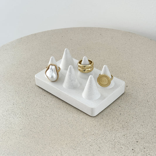 Minimalistic Molly Ring Holder