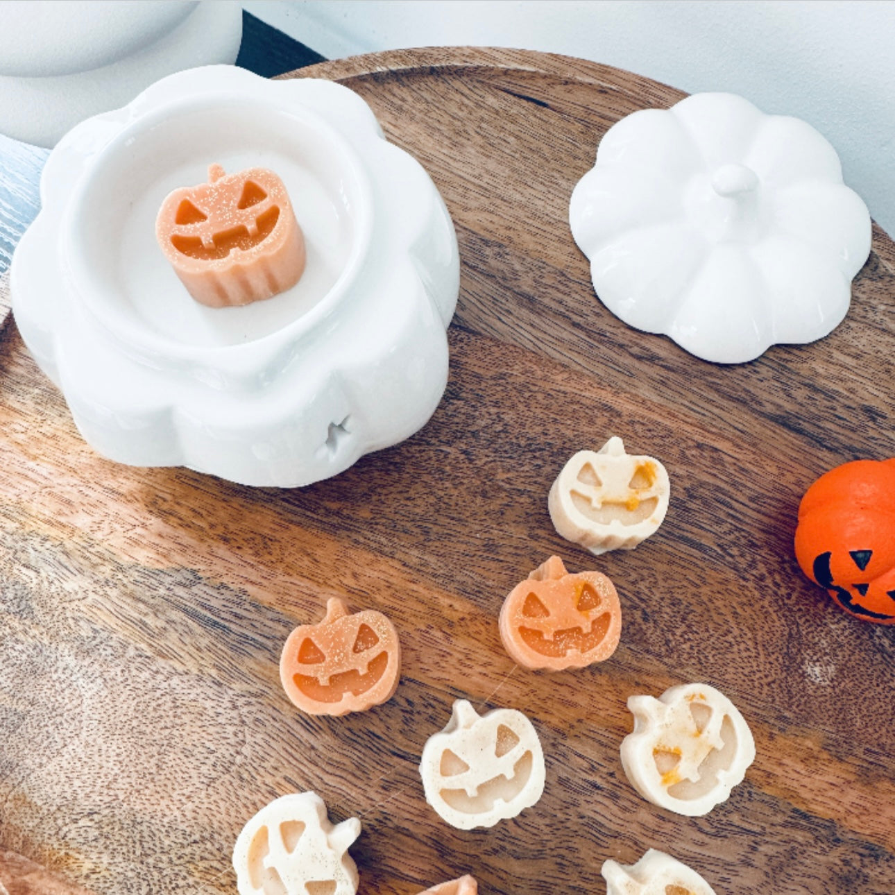 Pumpkin White Star Wax Melt Autumn / Halloween Burner