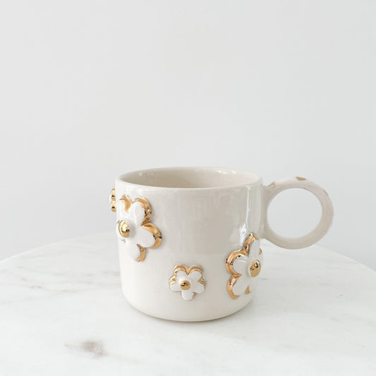 Daisy Pearl mug
